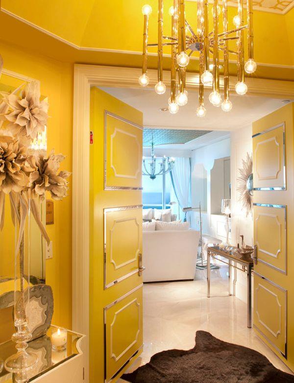μοντέρνο εσωτερικό σχέδιο σε ανοιχτό κίτρινες πόρτες σε στυλ Χόλιγουντ