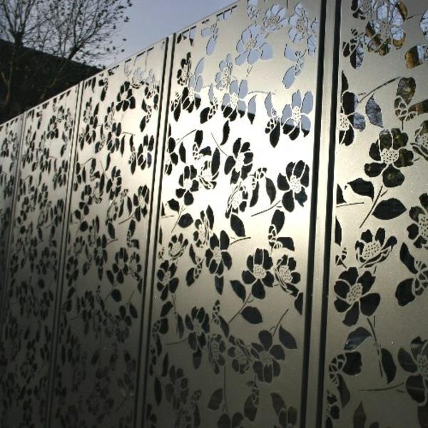 μοντέρνοι φράχτες κήπου από μοτίβο λουλουδιών από μέταλλο