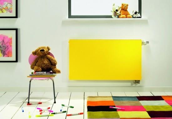 μοντέρνο στήριγμα τοίχου με κίτρινο ψυγείο για θέρμανση παιδικού δωματίου