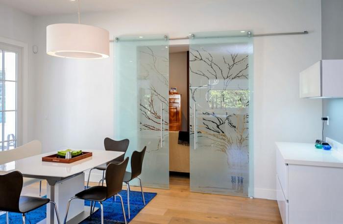 μοντέρνα εσωτερική διακόσμηση συρόμενη πόρτα διακοσμητικά γυάλινα διαχωριστικά δωματίων