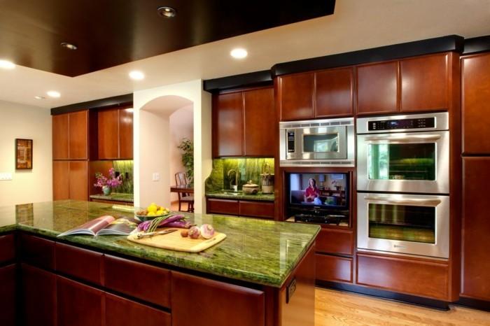 μοντέρνες κουζίνες ενσωματωμένα ντουλάπια πράσινα έμφαση λουλούδια
