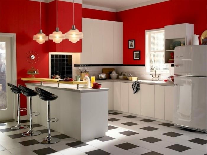 μοντέρνες κουζίνες λευκή κουζίνα με κόκκινο χρώμα τοίχου