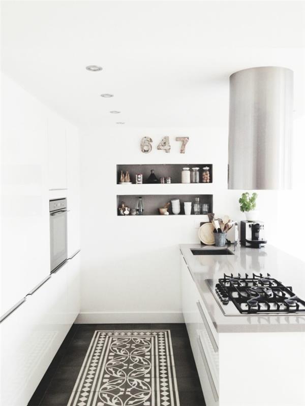 μοντέρνες κουζίνες με λευκό τοίχο βάφουν υπέροχα ενσωματωμένα ράφια