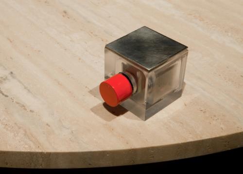 μοντέρνα έπιπλα σχεδιάζει εργαλεία της ζωής ξύλινο κόκκινο κουμπί