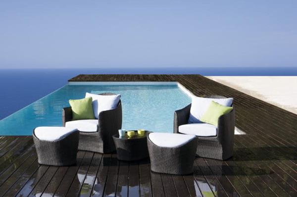 μοντέρνα έπιπλα για τη βεράντα σας ευρύχωρη εξωτερική πισίνα με νέον πράσινες πινελιές