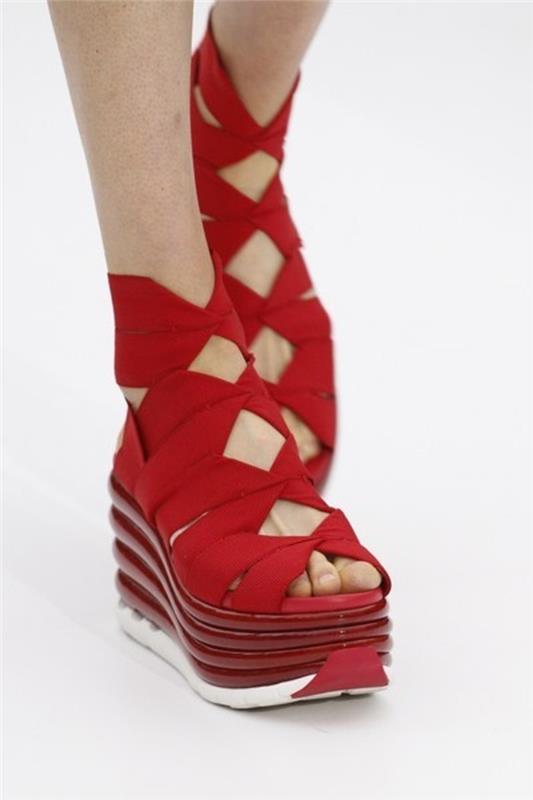 μοντέρνα παπούτσια salvatore ferragamo κόκκινο