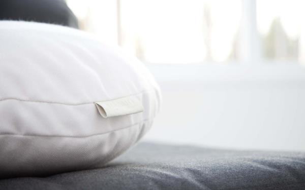 μοντέρνος σχεδιαστής καναπές λιμνοθάλασσα λευκό χρώμα μαξιλάρι ρίψης