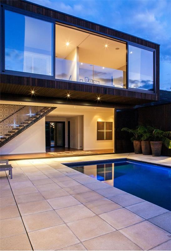 μοντέρνο σπίτι εξωτερική βιώσιμη αρχιτεκτονική πισίνα με εσοχή φωτισμού