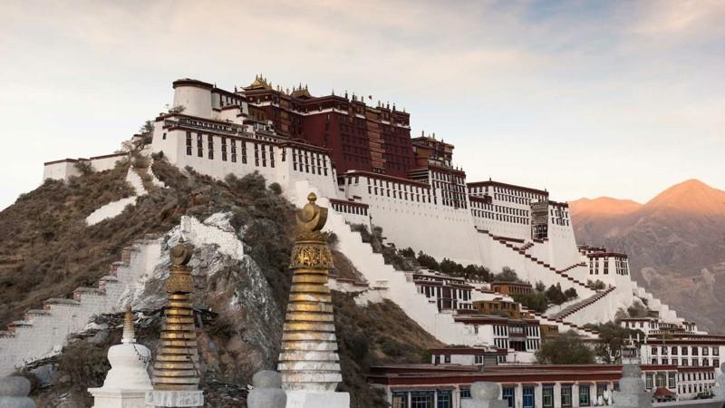 ταξίδι στον ναό της πρωτεύουσας του Θιβέτ Λάσα Ποτάλα