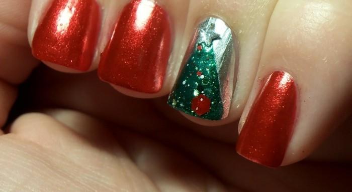 σχέδιο νυχιών χειμερινά χριστουγεννιάτικα μοτίβα εορταστικά νύχια στα κόκκινα