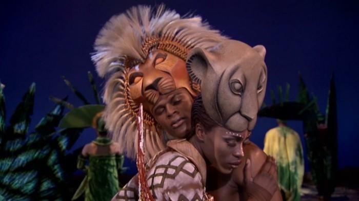 nala και simba στο μιούζικαλ του βασιλιά των λιονταριών
