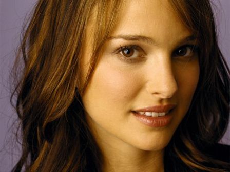 Natalie Portman lūpų makiažas