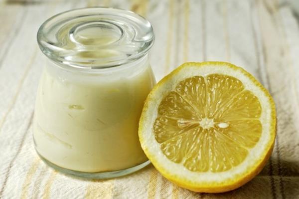 φτιάξτε μόνοι σας φυσικά καλλυντικά λεμόνι σώματος λεμόνι