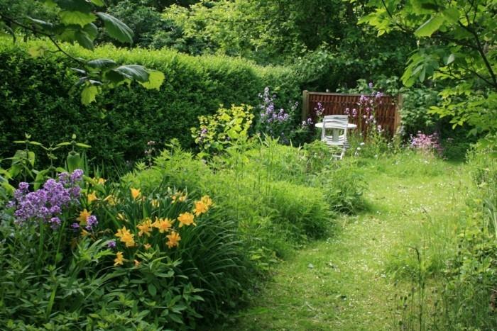 σχεδιάστε έναν φυσικό κήπο χωρίς άκρη γκαζόν