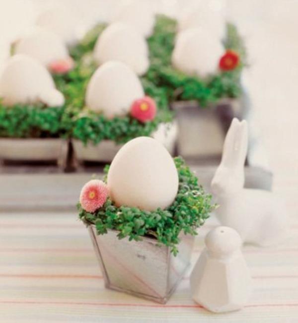 χαριτωμένο πασχαλινό διακοσμητικό τραπέζι λευκά αυγά ιδέα