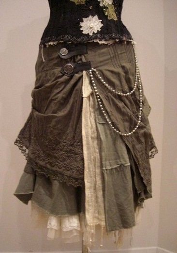 Asimetriškas dizainerio sijonas