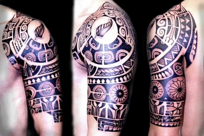 Νέα Ζηλανδία Μαορί τατουάζ άνω βραχίονα