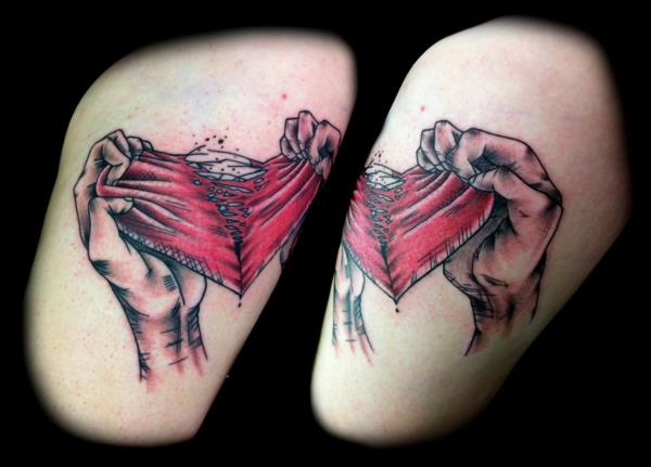 άνω βραχίονα τατουάζ καρδιά τατουάζ εικόνες έμπνευση