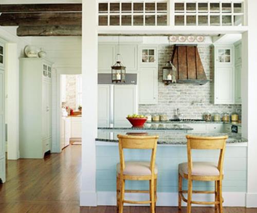 ανοιχτή κουζίνα καθρέφτης μπλε συμπαγής μόνιμη ξύλινη καρέκλα