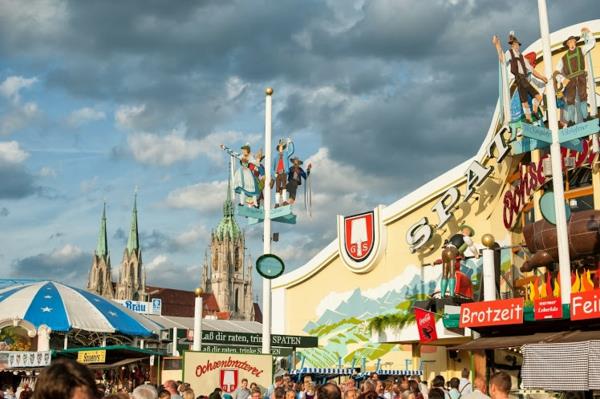 oktoberfest munich φεστιβάλ μπύρας 2014 wiesn ατμόσφαιρα