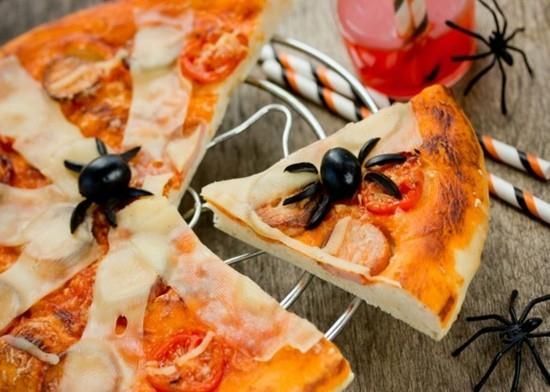 ελιές αράχνες ιδέες για αποκριάτικες πίτσες