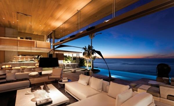 πολυτελής μοντέρνα κατοικία με θέα στον ωκεανό