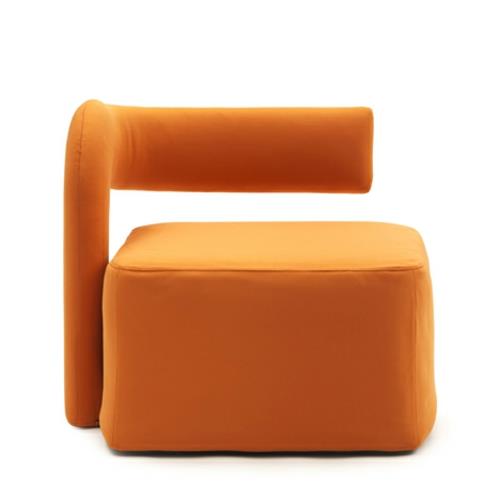 επικαλυμμένη πορτοκαλί πολυθρόνα μετατρεπόμενη σε μονό κρεβάτι