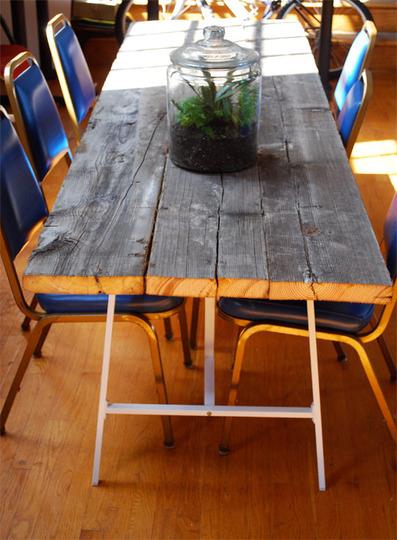 πρωτότυπες ιδέες διακόσμησης ανακτημένες ξύλινες καρέκλες τραπεζαρίας τραπεζαρία