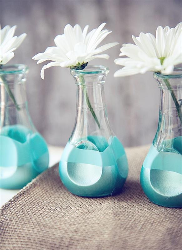 πρωτότυπα αγγεία diy μικρά και σε σχήμα αχλαδιού σε τιρκουάζ κοντινό πλάνο