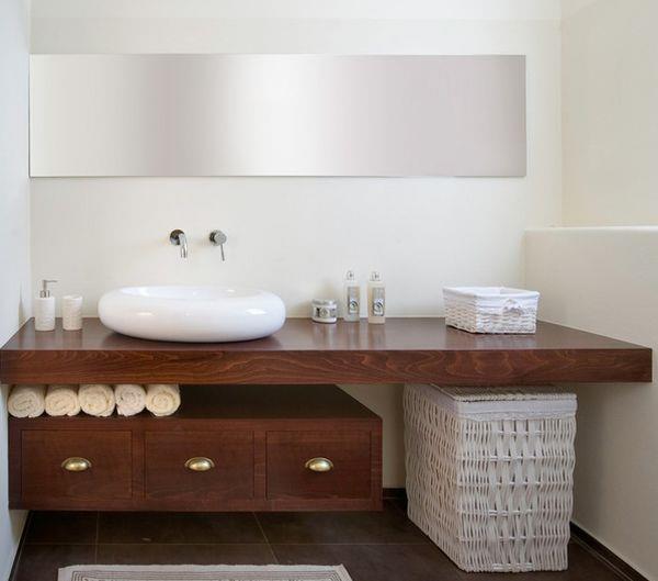 πρωτότυπες ιδέες επίπλωσης στα πλωτά ντουλάπια μπάνιου από ξύλο καρυδιάς