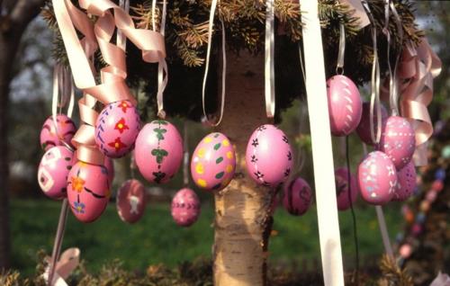 Πασχαλινή διακόσμηση βαμμένα αυγά ροζ
