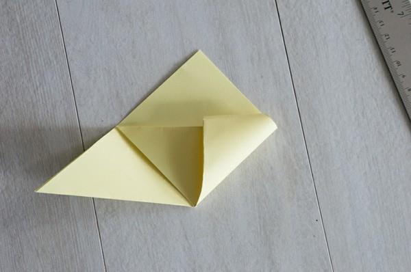 Πασχαλινές χειροτεχνίες με χάρτινα κοτόπουλα origami