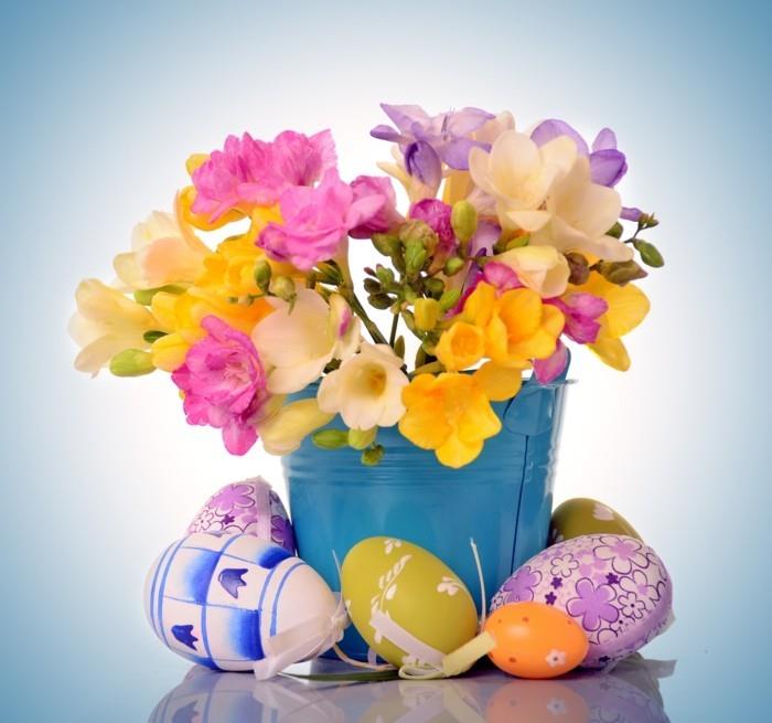 Πασχαλινές διακοσμήσεις τσίμπημα τύπων λουλουδιών φρέζια