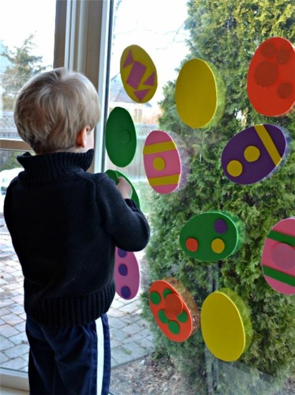 πασχαλινό παράθυρο διακόσμησης φτιάξτε μόνοι σας διακόσμηση χρωματιστού πασχαλινού αυγού