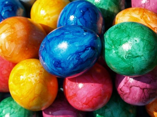Πασχαλινά αυγά πολύχρωμες ιδέες διακόσμησης Πάσχα 2014