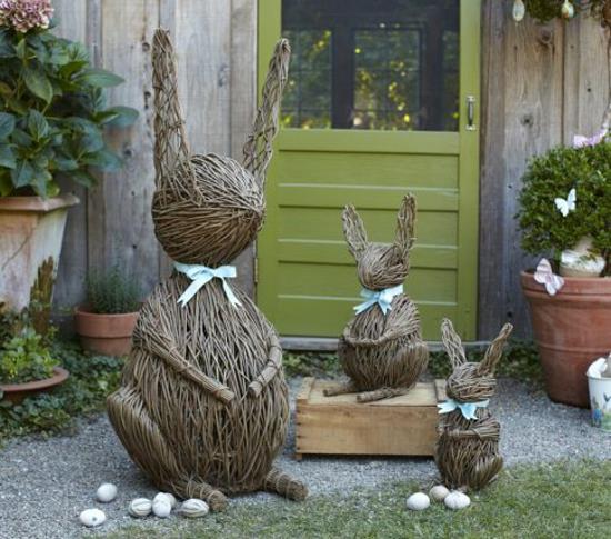 πασχαλινές ιδέες διακόσμησης πασχαλινά αυγά πράσινα πασχαλινά λαγουδάκια φιγούρες αυλή πόρτα εισόδου