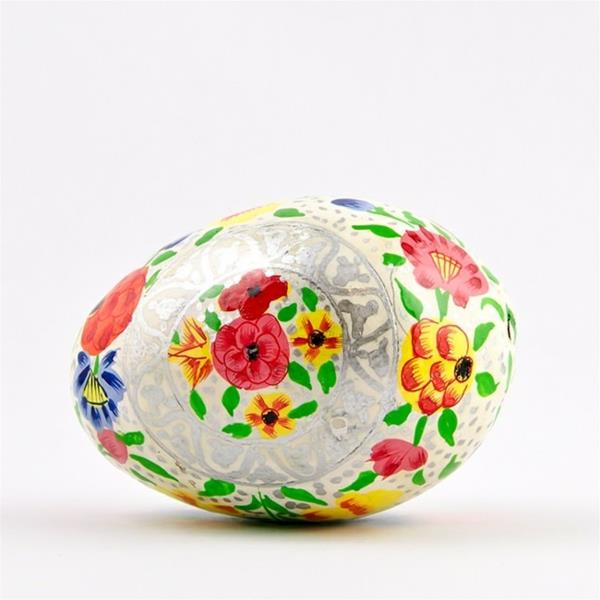 Πασχαλινά αυγά που ζωγραφίζουν χρωματιστά floral στοιχεία