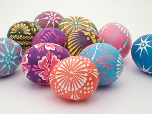 χρωματίστε πασχαλινά αυγά χρωματισμένες ιδέες πασχαλινής χειροτεχνίας