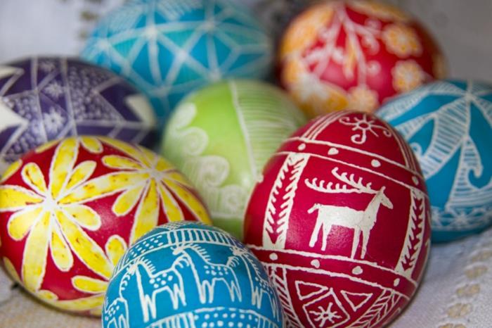 ζωγραφική πασχαλινά αυγά φιλιγκράν σχέδια ζωικά σχέδια διακόσμηση αυγών