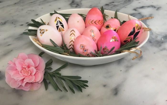 βάψτε πασχαλινά αυγά διακοσμήστε πασχαλινά αυγά κάντε τα δικά σας πασχαλινά διακοσμητικά ροζ-κόκκινα