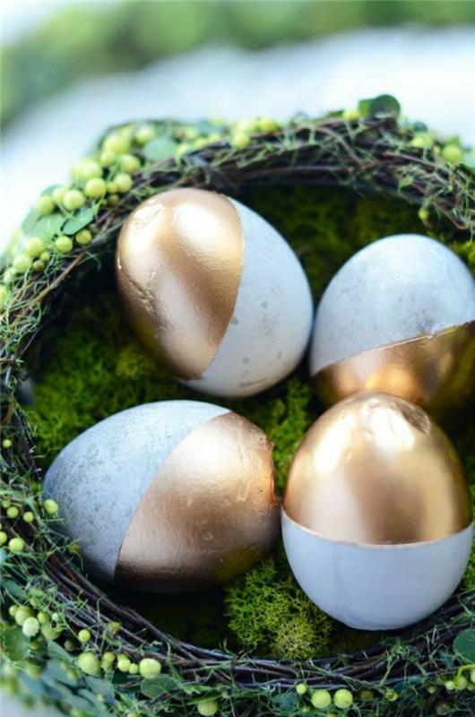 Πασχαλινά αυγά χρώματα χρυσή φωλιά φωλιά κλαδιά ιτιάς