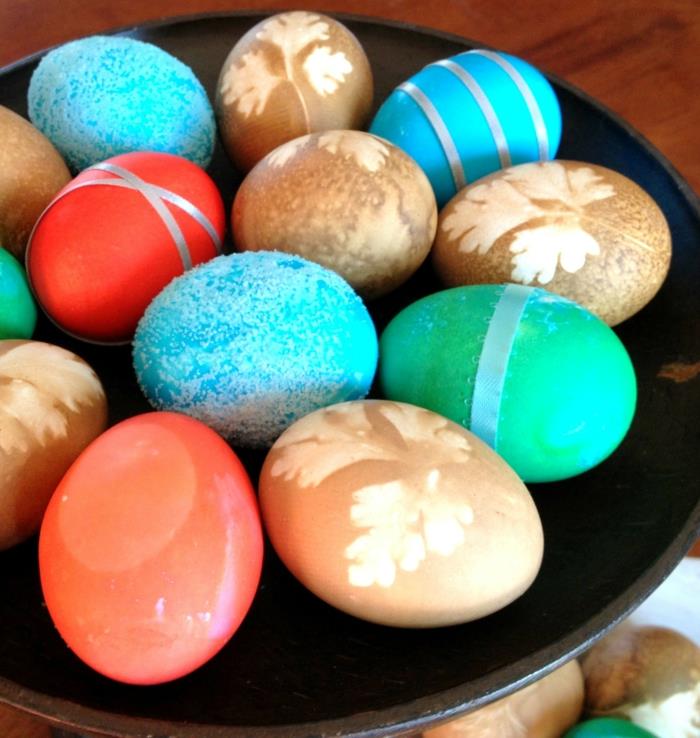 ζωγραφική πασχαλινά αυγά διακοσμητικές ιδέες ζωγραφική βοτάνων αφήνει καλσόν μαρμάρινο αποτέλεσμα