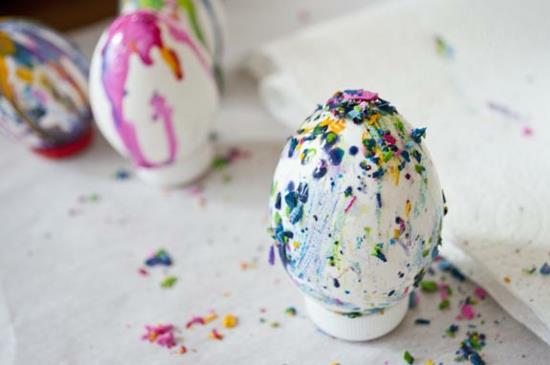 Πασχαλινά αυγά χρωματισμός τεχνική κραγιόν