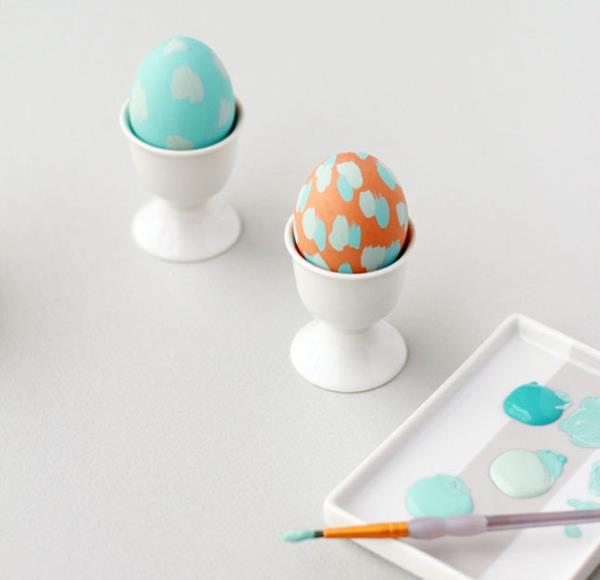 Πασχαλινά αυγά σχεδιασμένα ακρυλικά χρώματα παστέλ