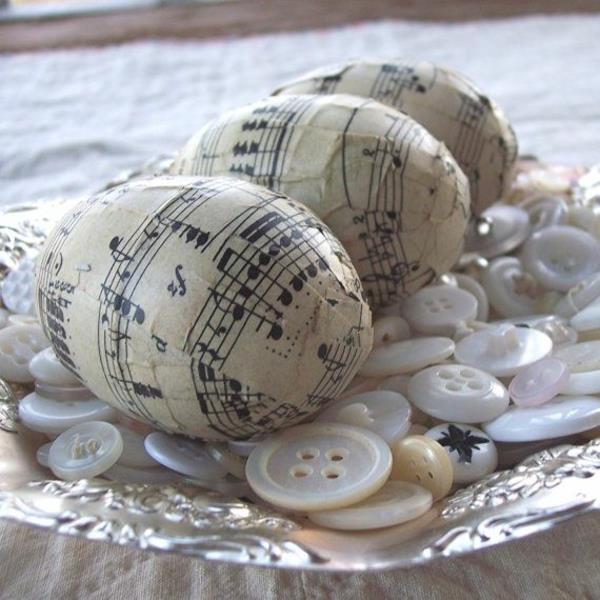 Πασχαλινά αυγά διακοσμούν τεχνικές χαρτοπετσέτας ιδέες σελίδες βιβλίων μουσική θέμα