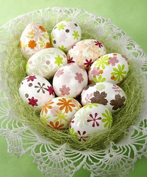 Πασχαλινά αυγά με λουλούδια από χαρτοπετσέτες