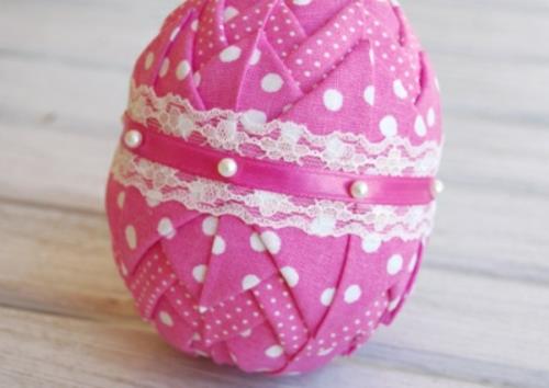 διακόσμηση πασχαλινά αυγά ροζ υφασμάτινες χάντρες από δαντέλα