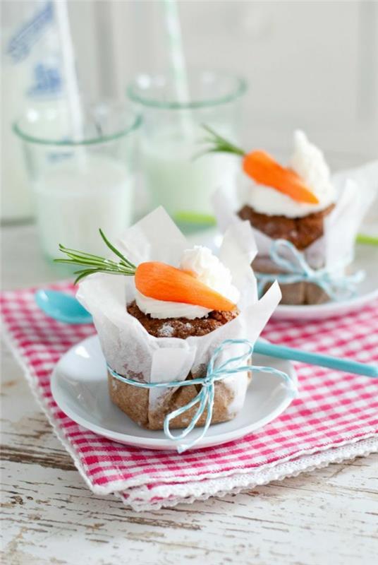 κέικ πασχαλινό ψήσιμο διακοσμούν καρότα γιορτινή διάθεση