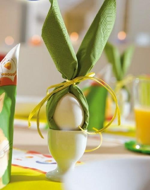 πασχαλινή διακόσμηση φρέσκα γιορτινά πασχαλινά αυγά κουνέλια νεοσσοί ορτύκια κίτρινα φρέσκα χρώματα μπολ-λουλούδια