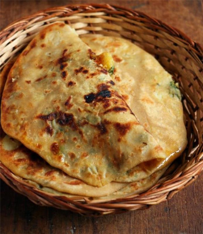 πακιστανική κουζίνα τυπικά πιάτα με ψωμί